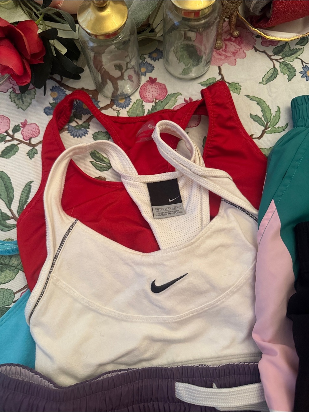 Huge Nike/workout bundle - Picture 4 of 14